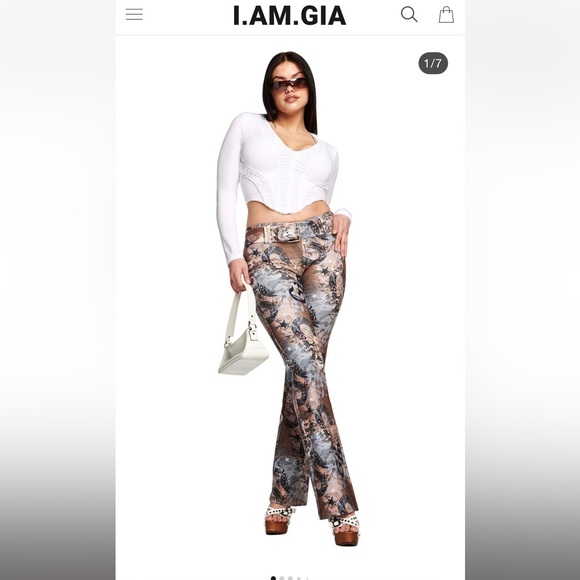 Mid-rise pant in star print custom designed by I.AM.GIA - Picture 3 of 7